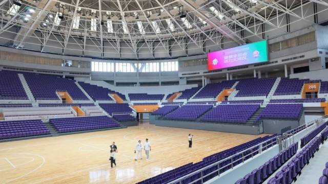 欧冠半场：马杜埃凯破门，因卡皮耶中柱，阿森纳1-0布鲁日