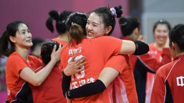 广东男篮主场负于山西，失误频繁，磨合不足，首战失利，需加强调整。